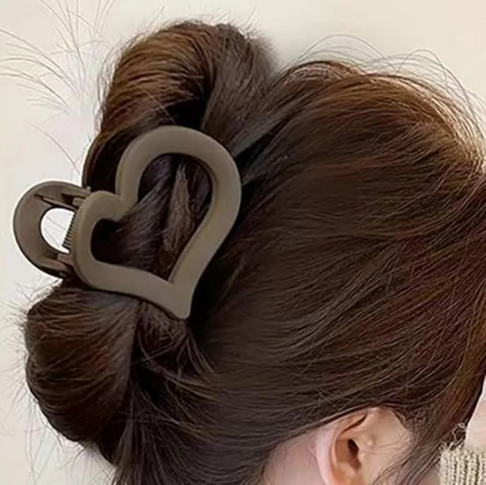 Bundle of 3 Heart-Shaped Hair Clip Black Brown Tan - Picture 7 of 7